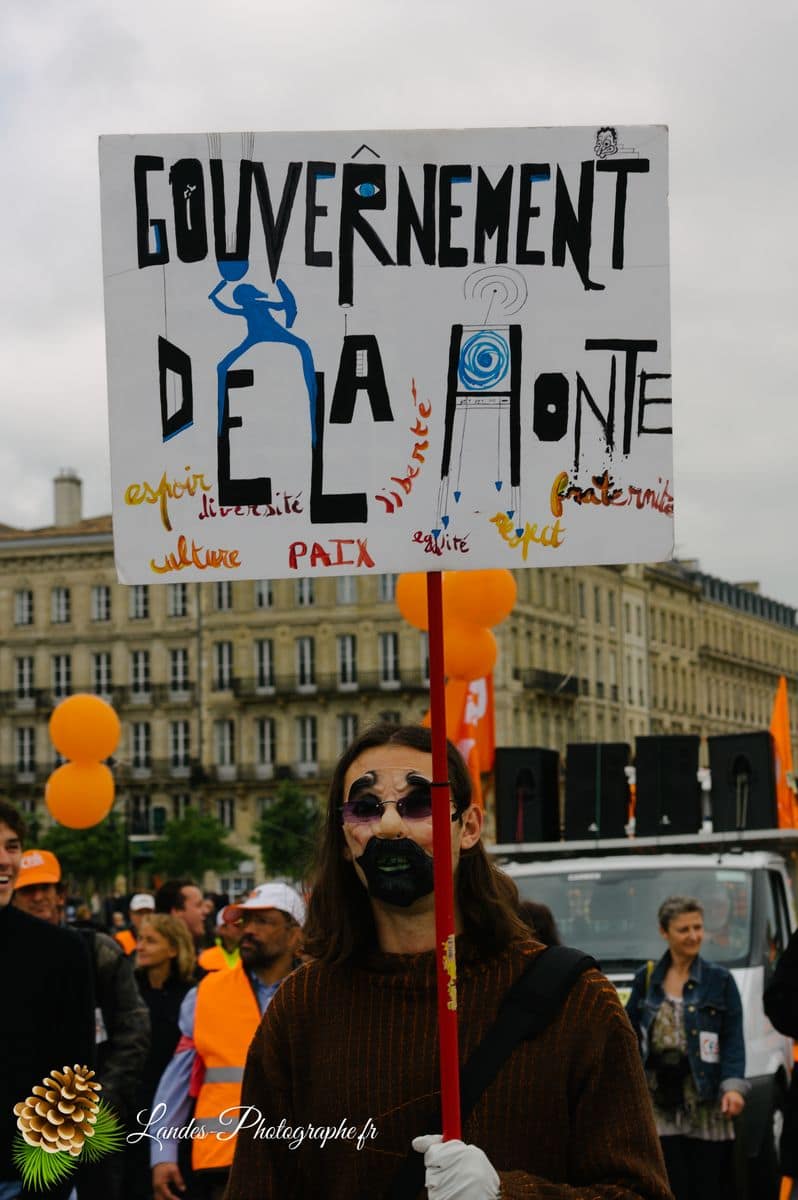 📰 Photojournalisme : Couverture de la Manifestation du 1er Mai à Bordeaux Manifestation du 1er Mai 2009
