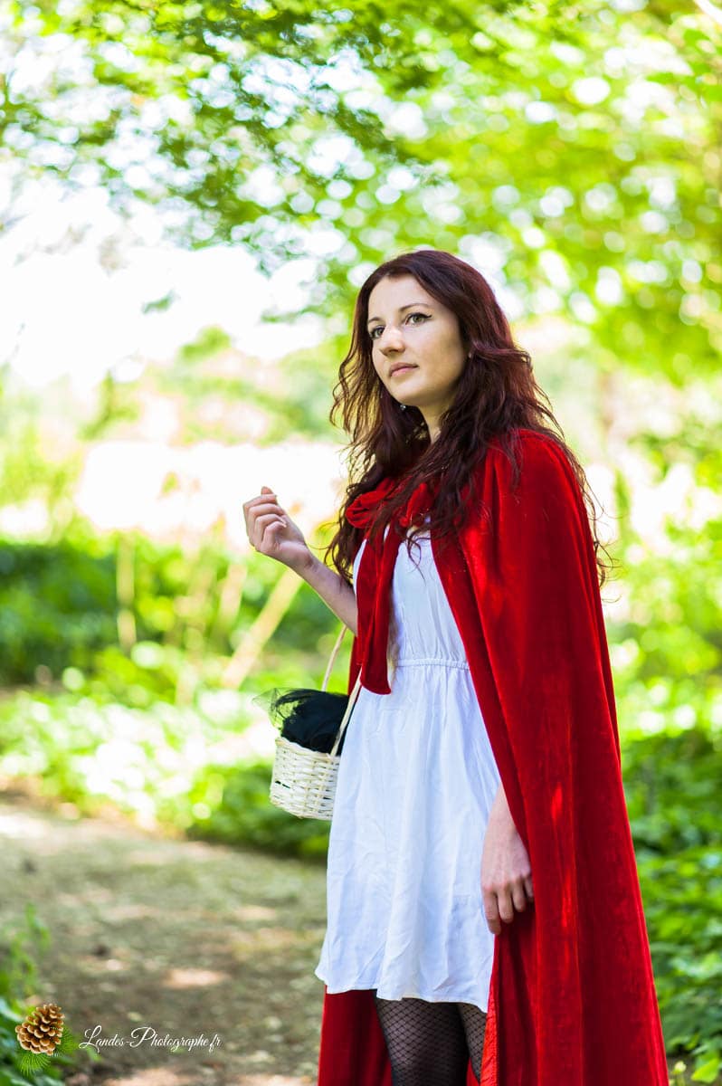 🌲 Le Petit Chaperon Rouge : Une Réinterprétation Mystérieuse avec Ornella Le Petit Chaperon Rouge