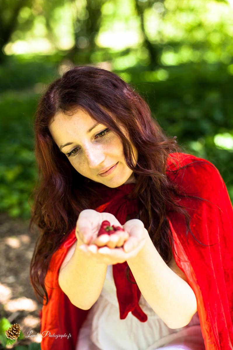 🌲 Le Petit Chaperon Rouge : Une Réinterprétation Mystérieuse avec Ornella Le Petit Chaperon Rouge