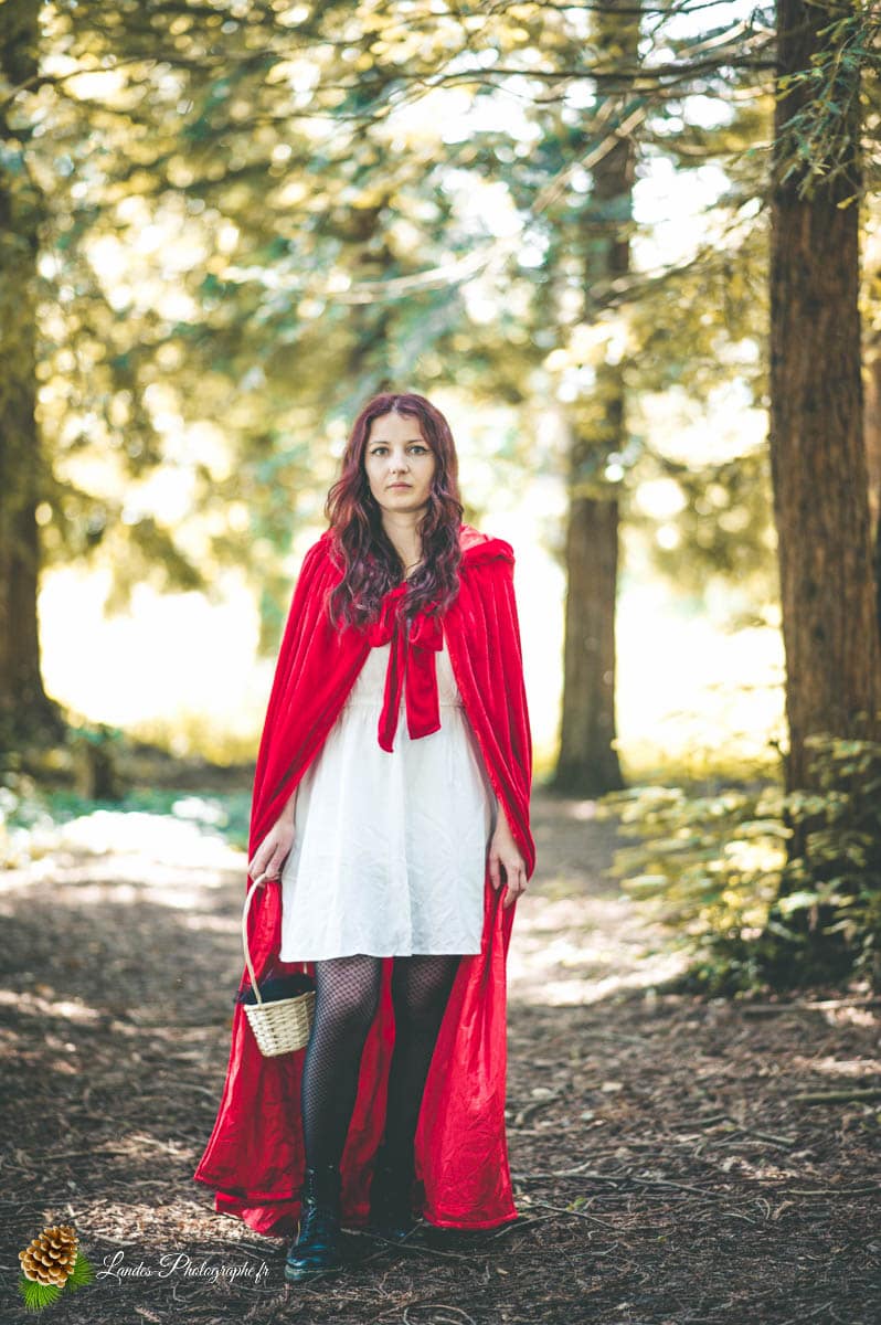 🌲 Le Petit Chaperon Rouge : Une Réinterprétation Mystérieuse avec Ornella Le Petit Chaperon Rouge