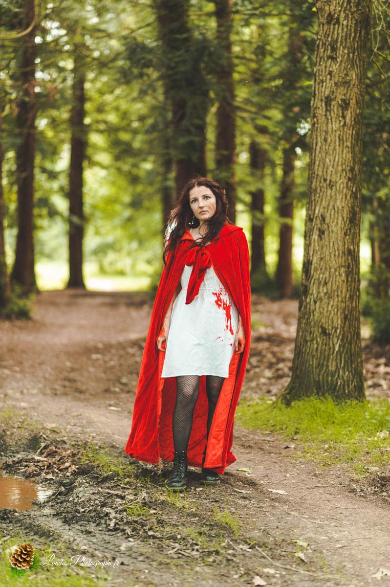 🌲 Le Petit Chaperon Rouge : Une Réinterprétation Mystérieuse avec Ornella Le Petit Chaperon Rouge