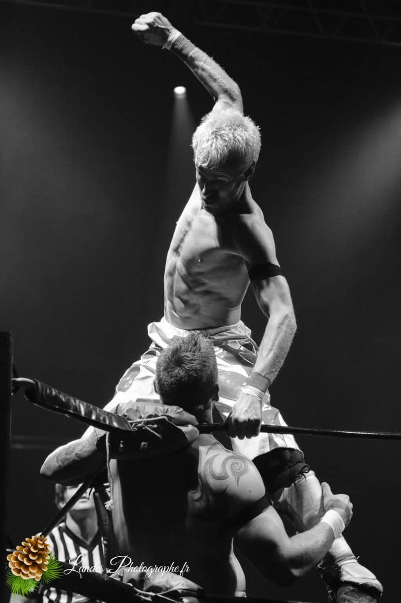 🤼 AWR European Tour 2009 : L'Explosion du Catch à Mériadeck ! AWR European Tour 2009 à la Patinoire Mériadeck de Bordeaux