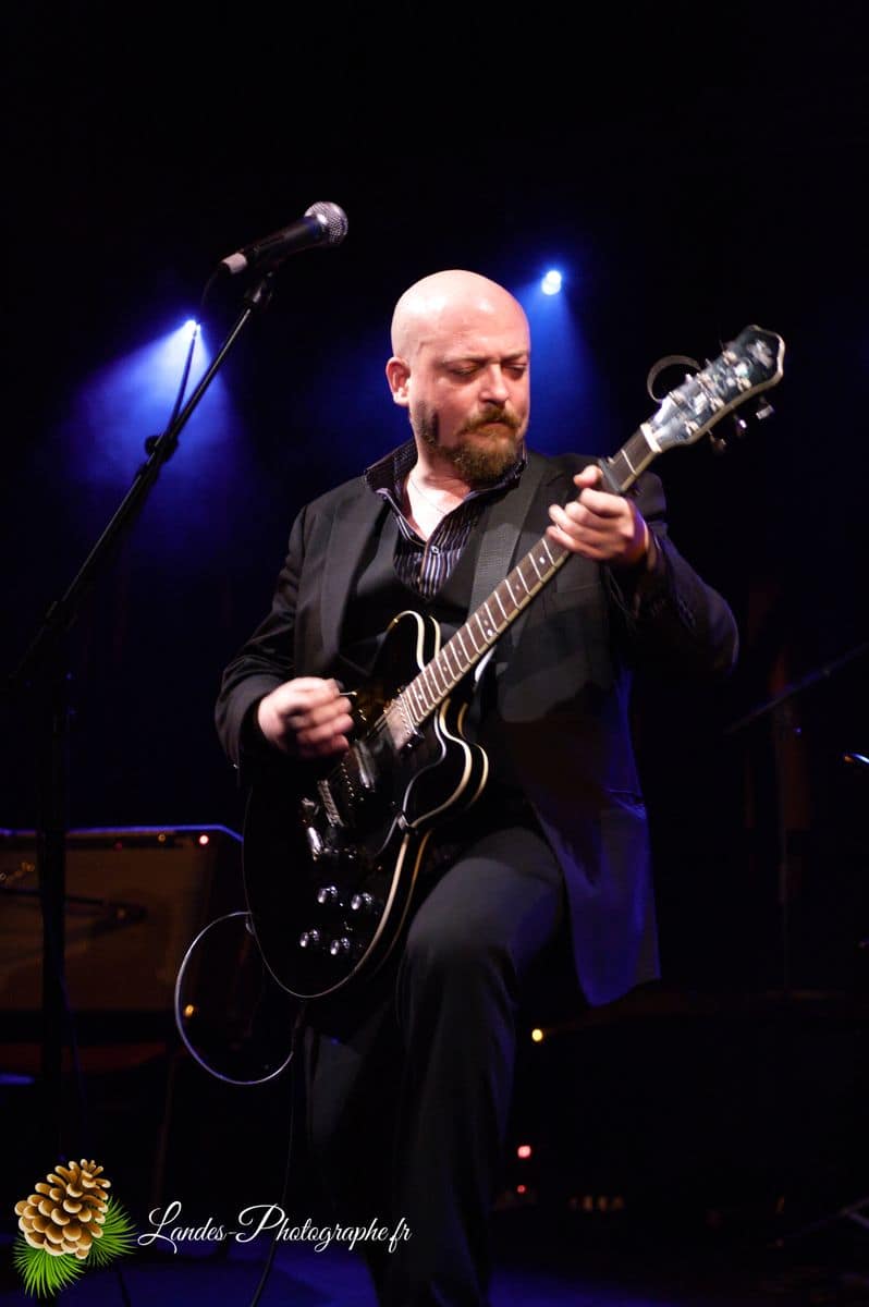 🎙️ Michael J. Sheehy And The Hired Mourners : Ambiance Dark Blues à Bordeaux Michael J. Sheehy And The Hired Mourners à l’Espace Tatry de Bordeaux