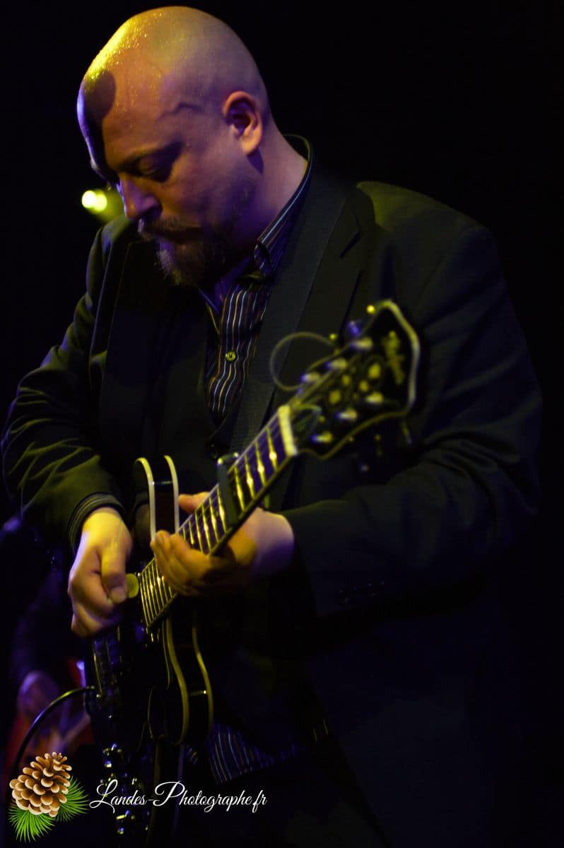 🎙️ Michael J. Sheehy And The Hired Mourners : Ambiance Dark Blues à Bordeaux Michael J. Sheehy And The Hired Mourners à l’Espace Tatry de Bordeaux