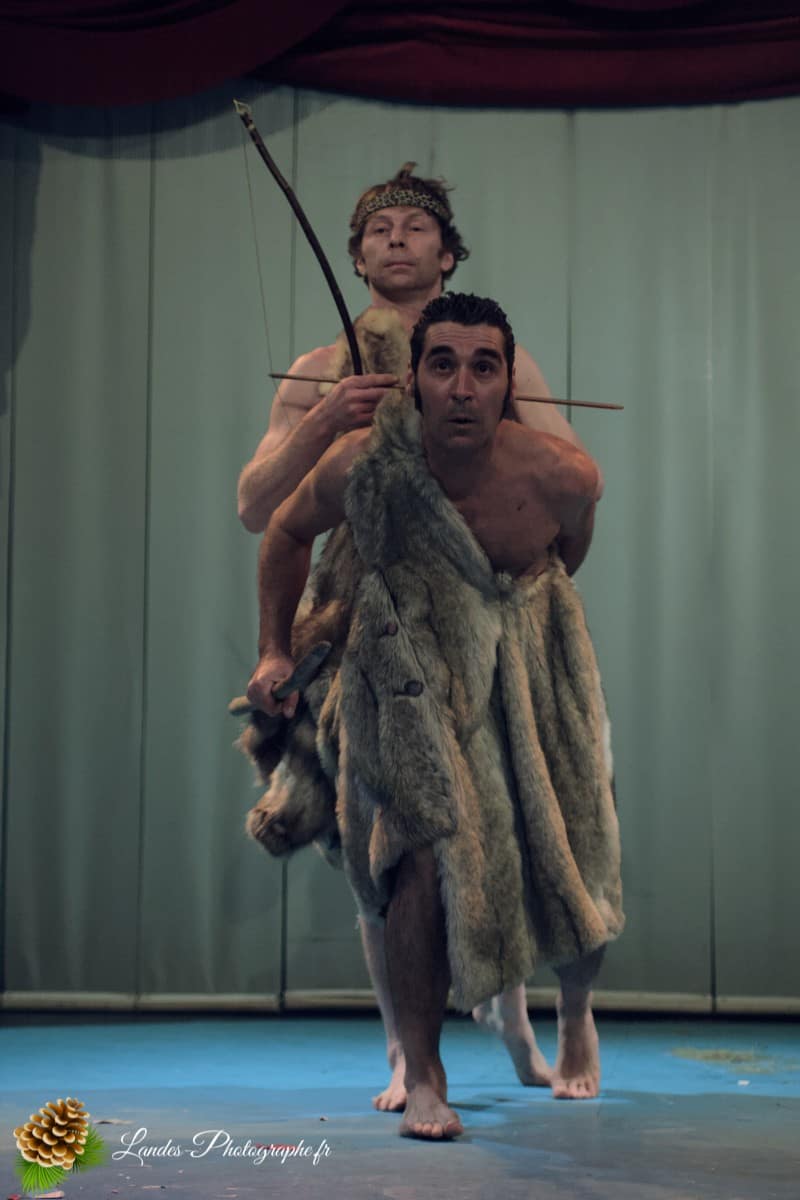 🎪 Les Arts du Cirque à Bordeaux : Le Palais Nibo et ses Pensionnaires Le Palais Nibo et ses pensionnaires