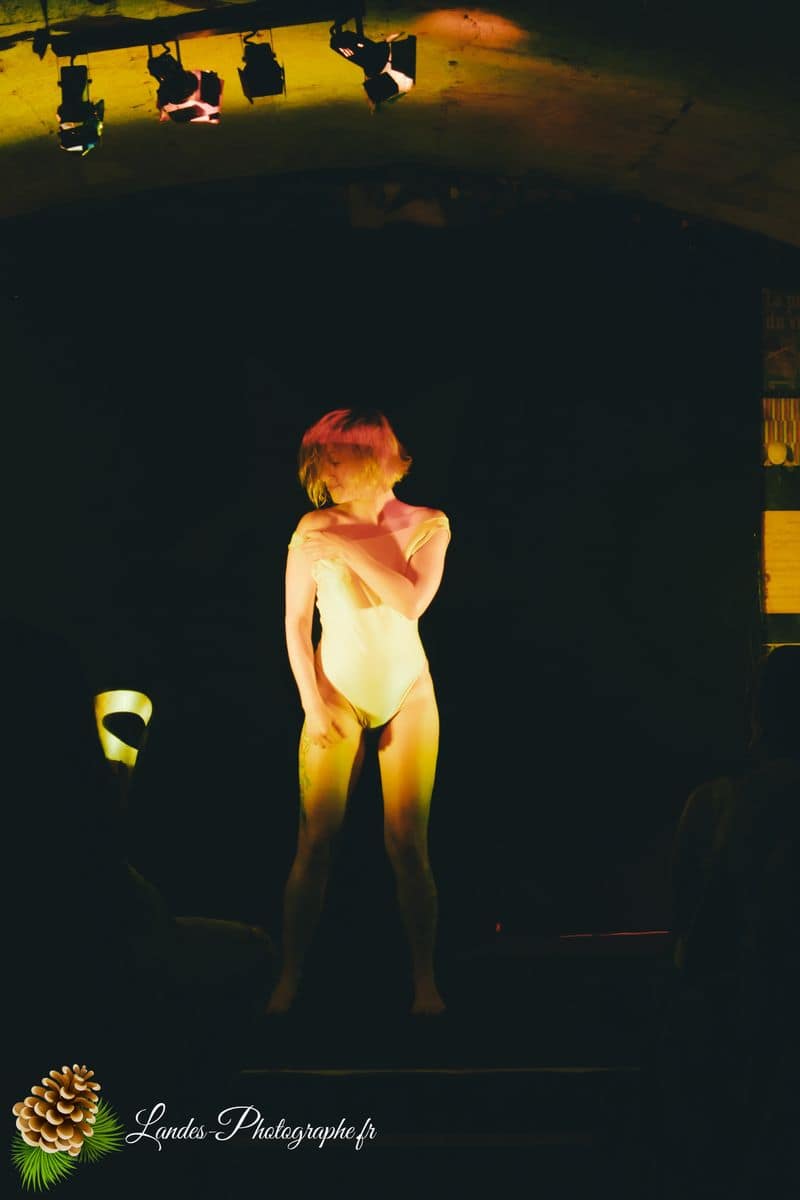 ✨ Extravagance et Glamour : The Divine Ladies – « Dans Tous Les Sens » The Divine Ladies : Dans Tous Les Sens