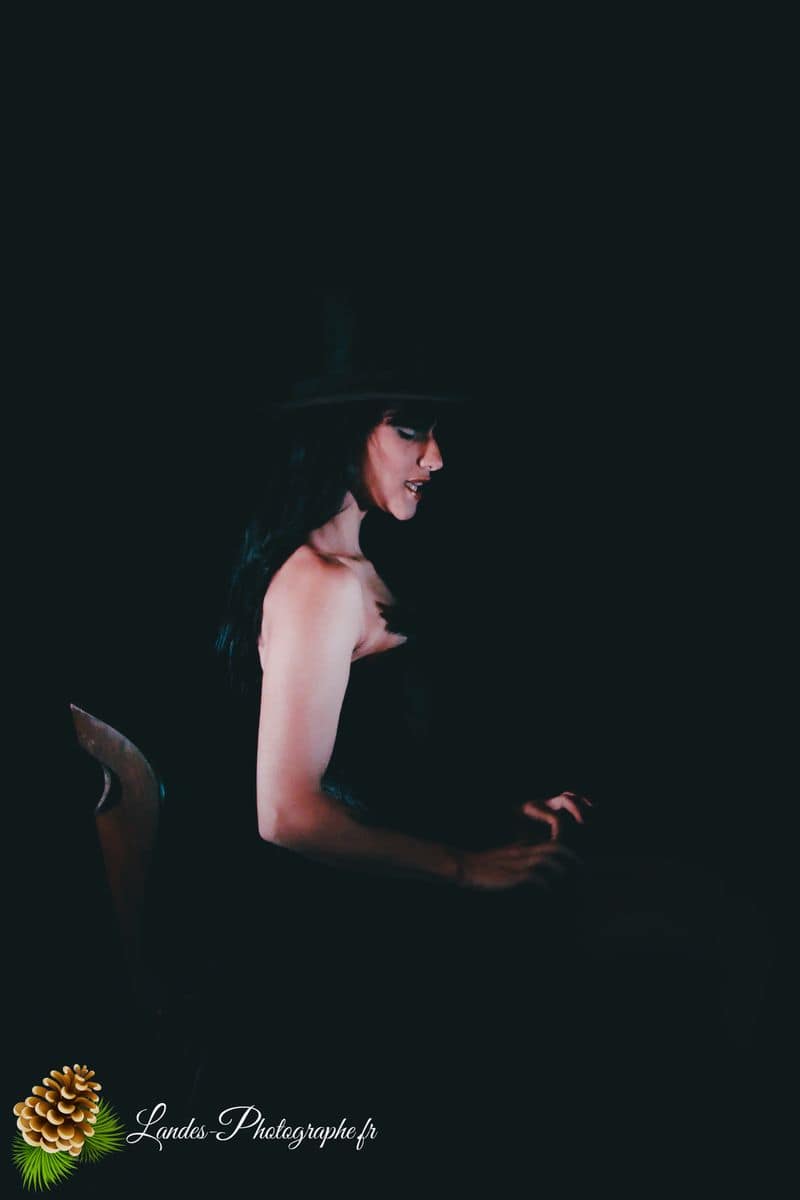 ✨ Extravagance et Glamour : The Divine Ladies – « Dans Tous Les Sens » The Divine Ladies : Dans Tous Les Sens