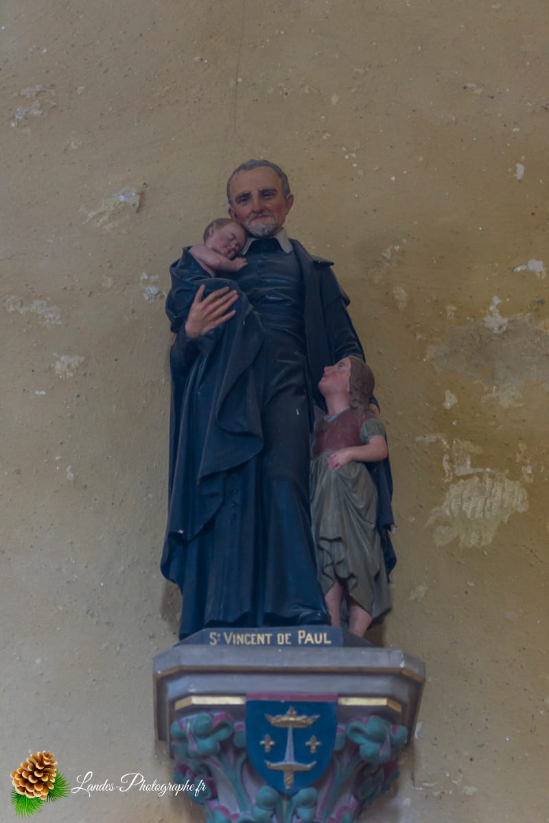 🗝️ L'Église Saint-Pierre d'Angresse : Du Roman au Gothique Église Saint-Pierre d