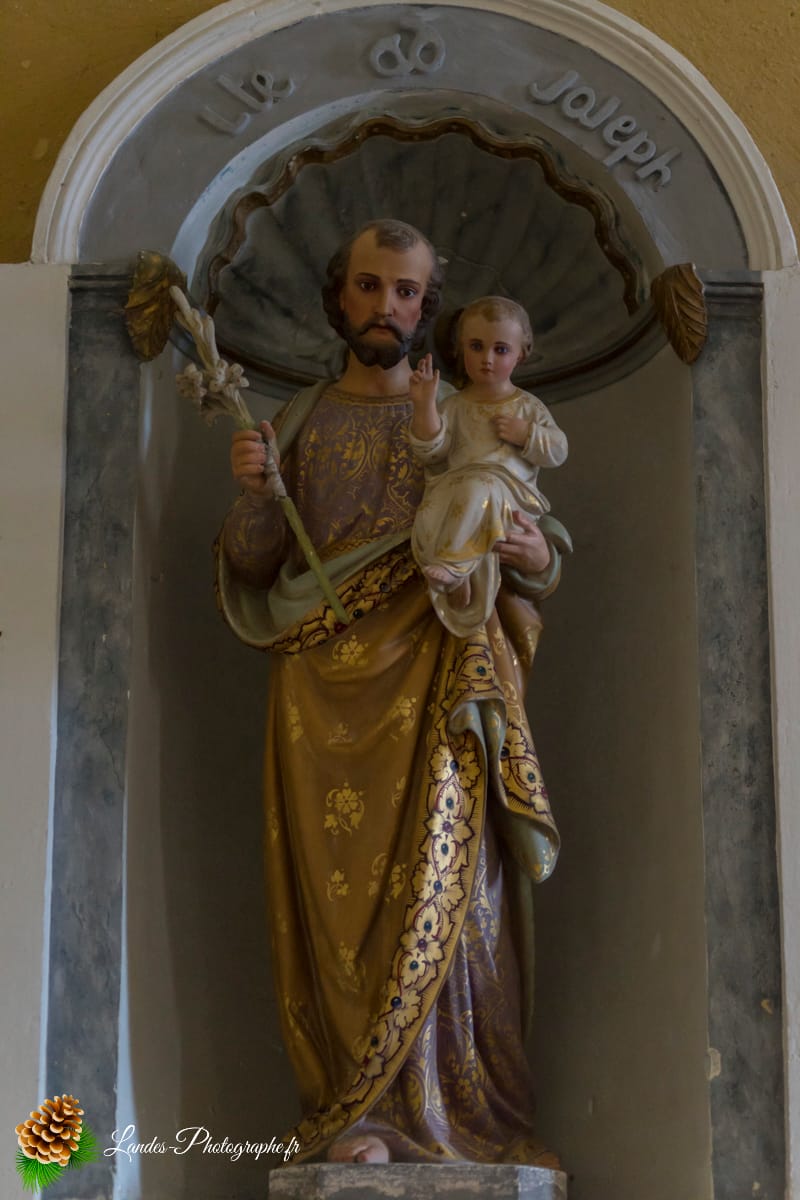 🗝️ L'Église Saint-Pierre d'Angresse : Du Roman au Gothique Église Saint-Pierre d