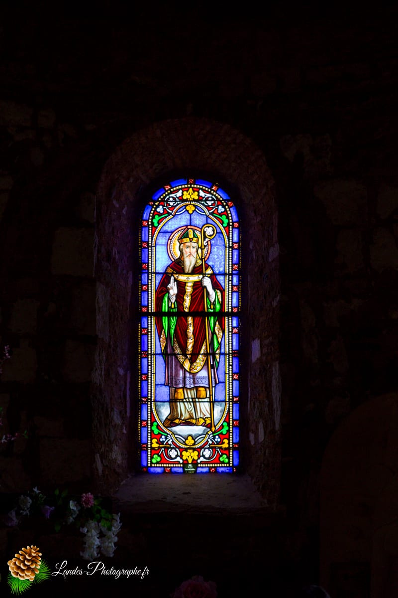 🕊️ L'Église Saint-Sever de Tosse : Entre Roman et Néo-Landais Église Saint-Sever de Tosse