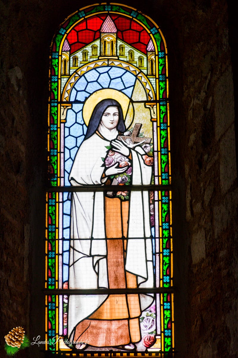 🕊️ L'Église Saint-Sever de Tosse : Entre Roman et Néo-Landais Église Saint-Sever de Tosse