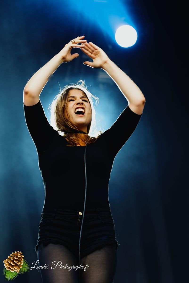 ⚡️ Izia au Festival Garorock 2012 : L'Explosion Rock en Scène Izia en concert au Festival Garorock 2012