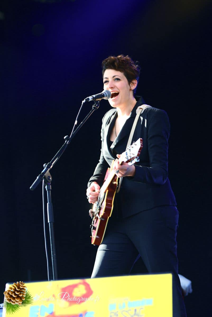 🎶 Mell en concert au Festival En Bonne Voix 2014 Mell en live au Festival En Bonne Voix 2014