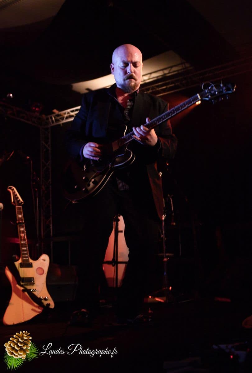 🎙️ Michael J. Sheehy And The Hired Mourners : Ambiance Dark Blues à Bordeaux Michael J. Sheehy And The Hired Mourners à l’Espace Tatry de Bordeaux