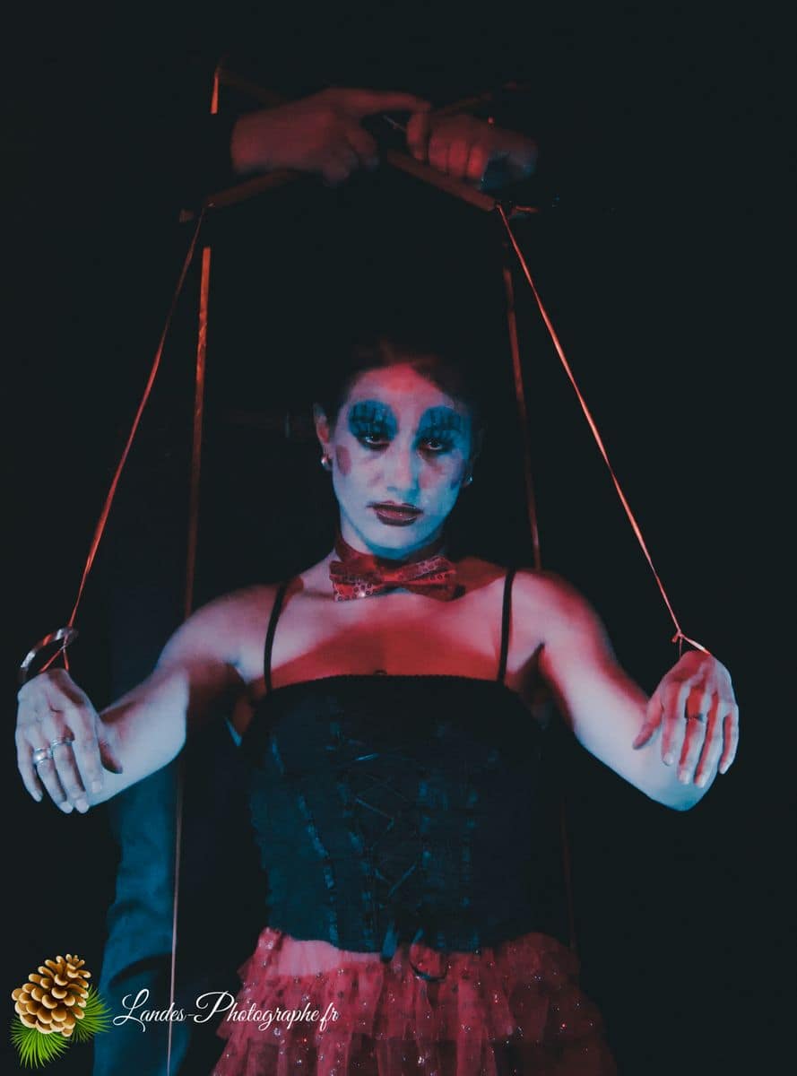 ✨ Extravagance et Glamour : The Divine Ladies – « Dans Tous Les Sens » The Divine Ladies : Dans Tous Les Sens