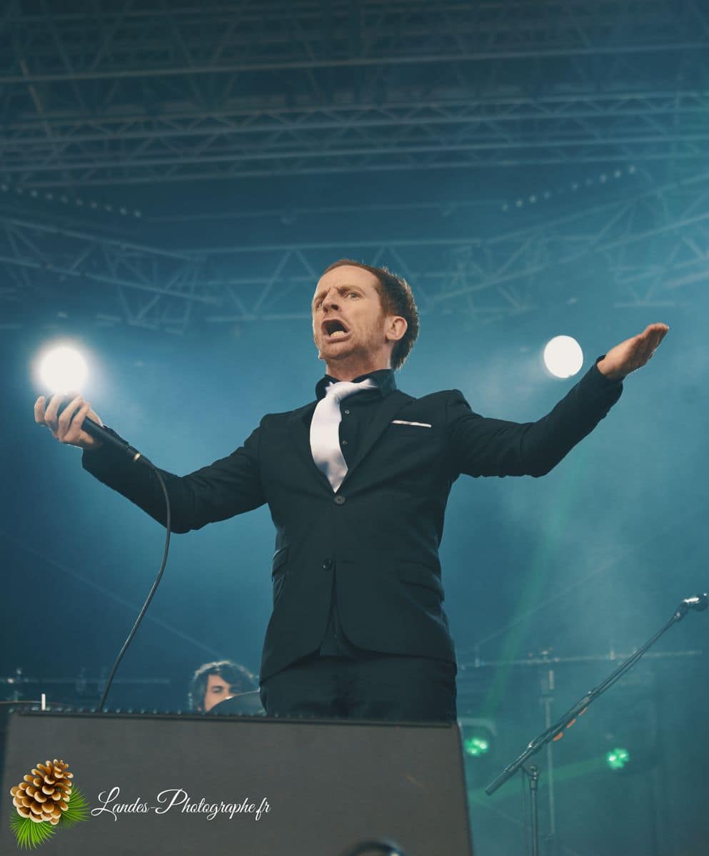 🎸 Dionysos en Concert au Garorock 2012 : La Folie Scénique de Mathias Malzieu Dionysos en concert au Festival Garorock 2012